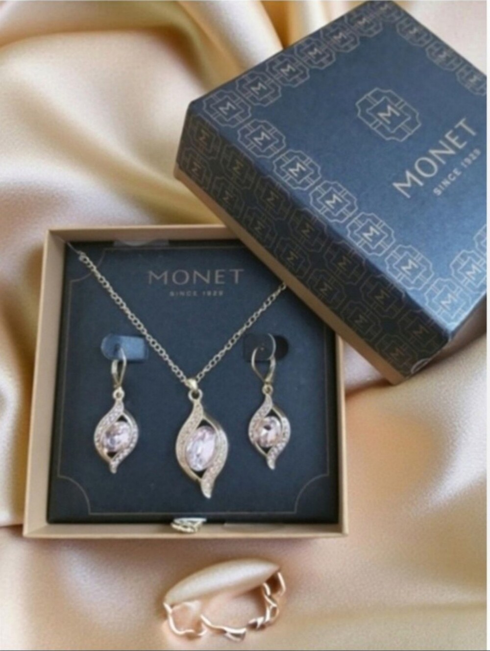 Monet Pink Pavé Pendant Necklace & Drop Earrings Set – NWT